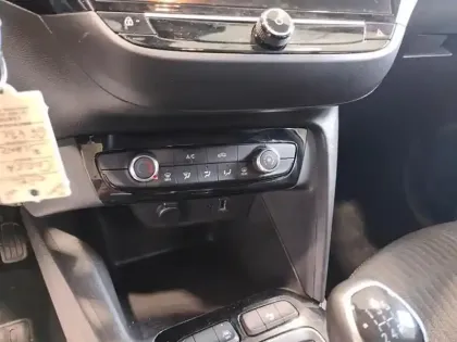 Photo 11 Opel Corsa  1.2 75 ch BVM5 Edition