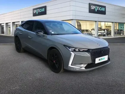 Photo 28 DS DS 4  Hybride E-Tense 225 EAT8 Performance Line+