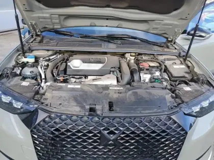 Photo 6 DS DS 4  Hybride E-Tense 225 EAT8 Performance Line+