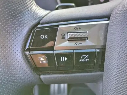 Photo 18 DS DS 4  Hybride E-Tense 225 EAT8 Performance Line+