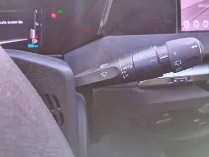 Photo 17 DS DS 4  Hybride E-Tense 225 EAT8 Performance Line+