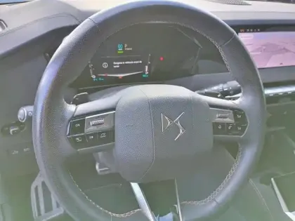 Photo 11 DS DS 4  Hybride E-Tense 225 EAT8 Performance Line+