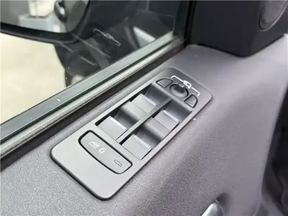 Photo 7 Land rover Discovery Sport Gén. I Ph1 MkIII HSE 5