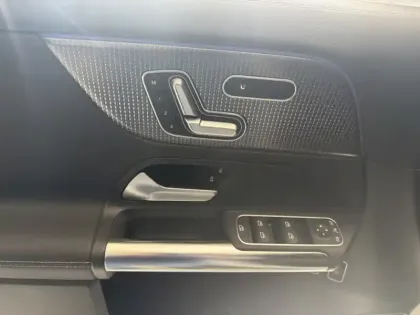 Photo 16 Mercedes GLA 250 e Progressive Line