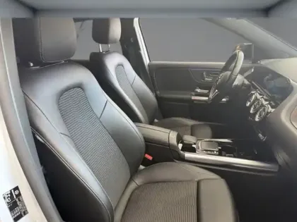 Photo 19 Mercedes GLA 250 e Progressive Line