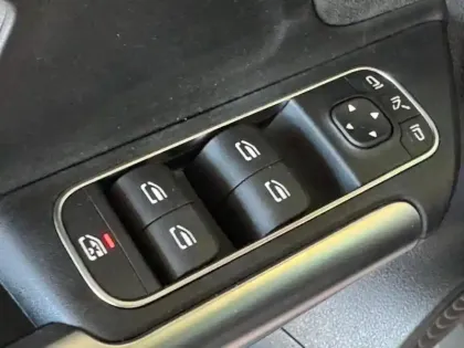 Photo 38 Mercedes GLA 200 AMG Line