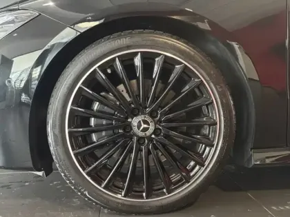 Photo 25 Mercedes CLA  200 d Coupé