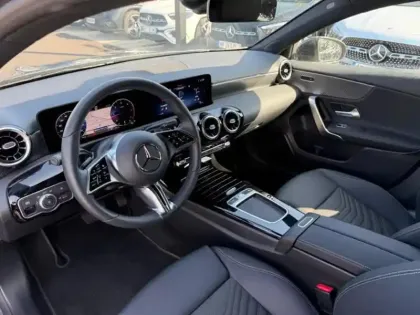 Photo 30 Mercedes Classe A A 180 d Progressive Line