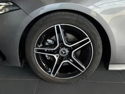 Photo 28 Mercedes Classe A 200 d AMG Line