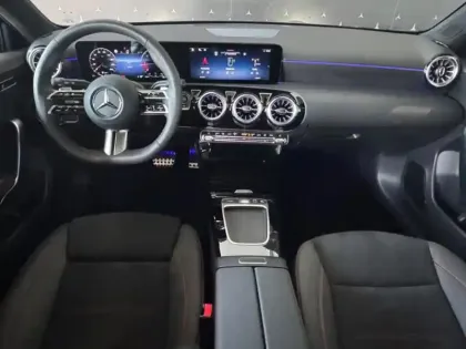 Photo 30 Mercedes Classe A 200 d AMG Line