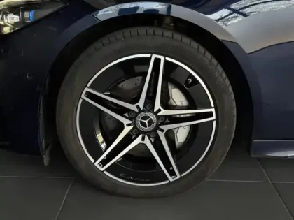 Photo 28 Mercedes Classe C  300 e Hybrid EQ Berli