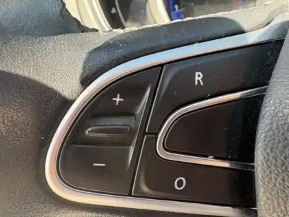 Photo 27 Renault Scenic IV Zen Energy Tce 130