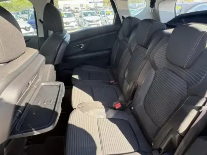 Photo 13 Renault Scenic IV Zen Energy Tce 130