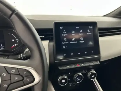 Photo 16 Renault Clio Gén. V (BJA) Ph1 Intens 5