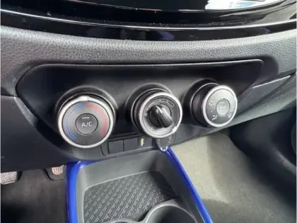 Photo 14 Toyota Aygo Gén. I Ph1 Design 5