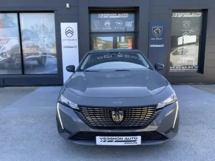 Photo 20 Peugeot 308 III Hybrid 136 e-DCS6 ALLURE