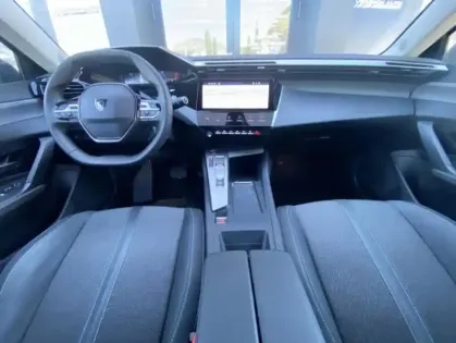 Photo 5 Peugeot 308 III Hybrid 136 e-DCS6 ALLURE