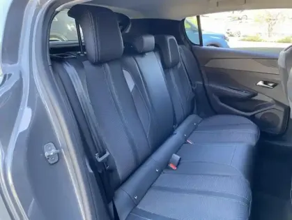 Photo 24 Peugeot 308 III Hybrid 136 e-DCS6 ALLURE