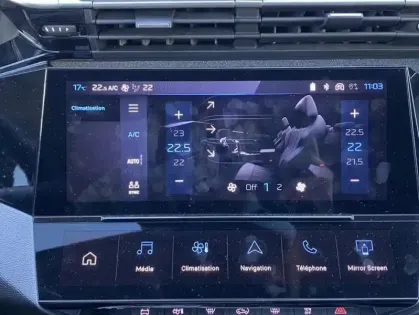 Photo 8 Peugeot 308 III Hybrid 136 e-DCS6 ALLURE