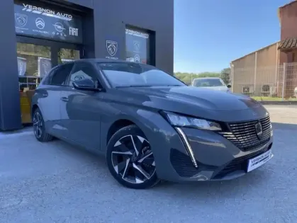 Photo 18 Peugeot 308 III Hybrid 136 e-DCS6 ALLURE