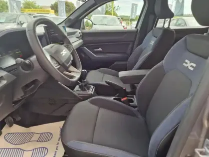 Photo 17 Dacia Duster III expression mild hybrid 130
