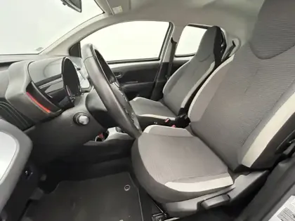 Photo 12 Toyota Aygo 1.0 VVT-i x-play