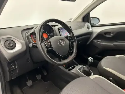 Photo 11 Toyota Aygo 1.0 VVT-i x-play