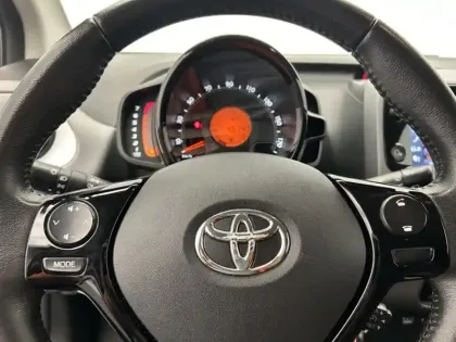 Photo 17 Toyota Aygo 1.0 VVT-i x-play