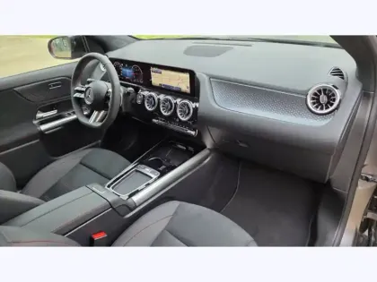 Photo 14 Mercedes GLA 200 d AMG Line