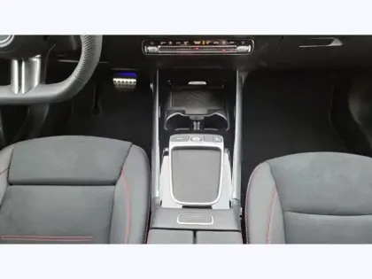 Photo 20 Mercedes GLA 200 d AMG Line