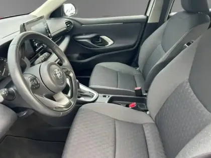 Photo 8 Toyota Yaris Hybride 116h Dynamic 116 ch