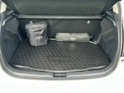 Photo 12 Toyota Yaris Hybride 116h Dynamic 116 ch