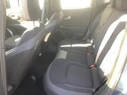 Photo 11 Jeep Renegade Nouveau 1.5 Turbo T4 130 ch BVR7 e-Hybrid Summit