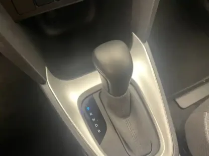 Photo 12 Toyota Yaris Hybride 1.5 HYBRID 116H DESIGN