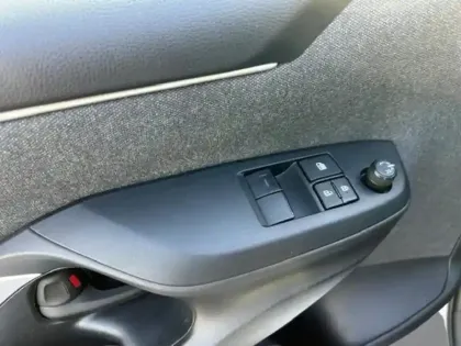 Photo 18 Toyota Yaris Hybride 116h France