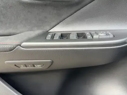 Photo 18 Toyota C-HR Gén. II Ph1 GR Sport 5