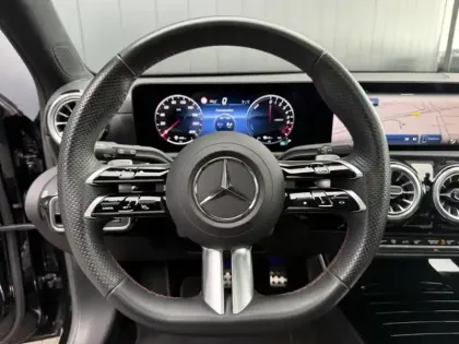 Photo 23 Mercedes Classe A 250 e Hybrid EQ AMG Line
