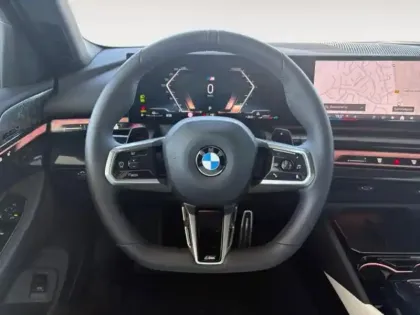 Photo 11 BMW Serie 5 Gén. VII (G61) Ph1 M Sport 5