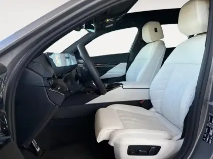 Photo 8 BMW Serie 5 Gén. VII (G61) Ph1 M Sport 5