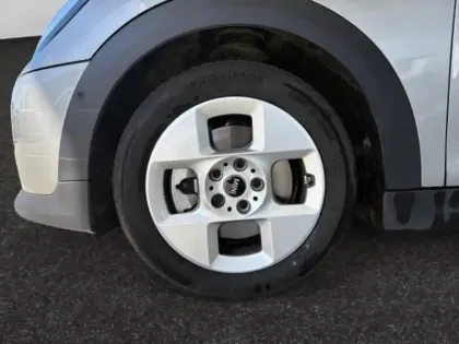 Photo 13 Mini Cooper Gén. IV (/F66/J01) Ph1 Essential 3