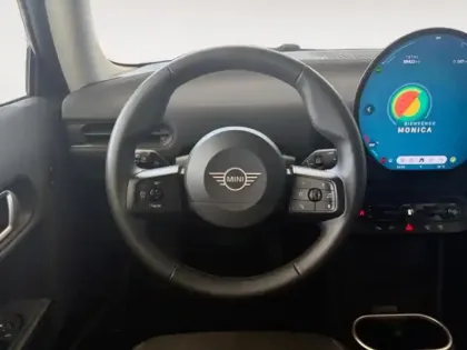 Photo 11 Mini Cooper Gén. IV (/F66/J01) Ph1 Essential 3