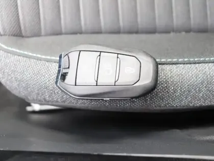 Photo 14 Peugeot 208 Gén. II Ph1 NG Style 5