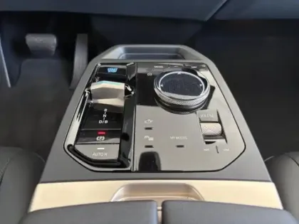 Photo 10 BMW Ix Gén. I (I20) Ph1 Base 5