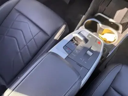 Photo 9 BMW X1 Gén. III (U11) Ph1 xLine 5