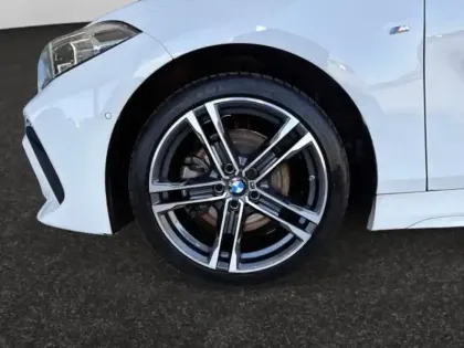 Photo 13 BMW Serie 1 Gén. III (F40) Ph2 M Sport 5