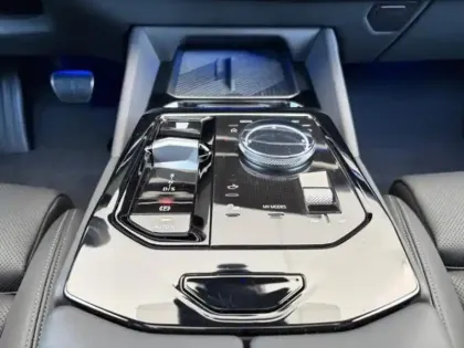 Photo 10 BMW Serie 5 Gén. VII (G61) Ph1 M Sport 5