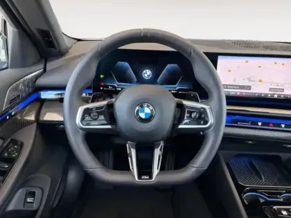 Photo 11 BMW Serie 5 Gén. VII (G61) Ph1 M Sport 5