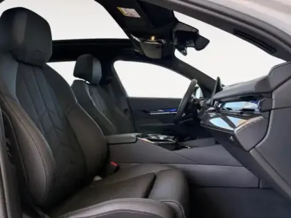 Photo 14 BMW Serie 5 Gén. VII (G61) Ph1 M Sport 5