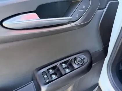 Photo 12 Alfa Romeo Tonale  1.6 Mjet II 130ch Ti TCT