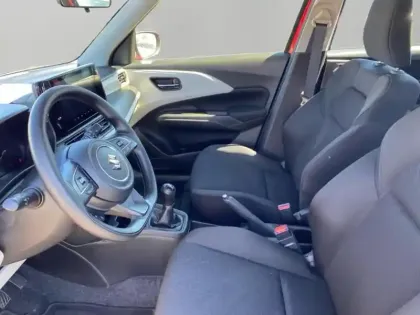 Photo 9 Suzuki Swift Gén. IV Ph2 Avantage 5